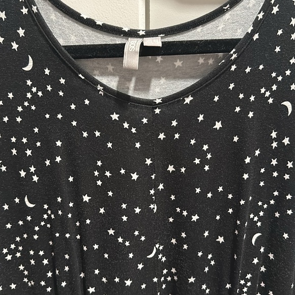 Star printed maternity dress - Picture 2 of 5